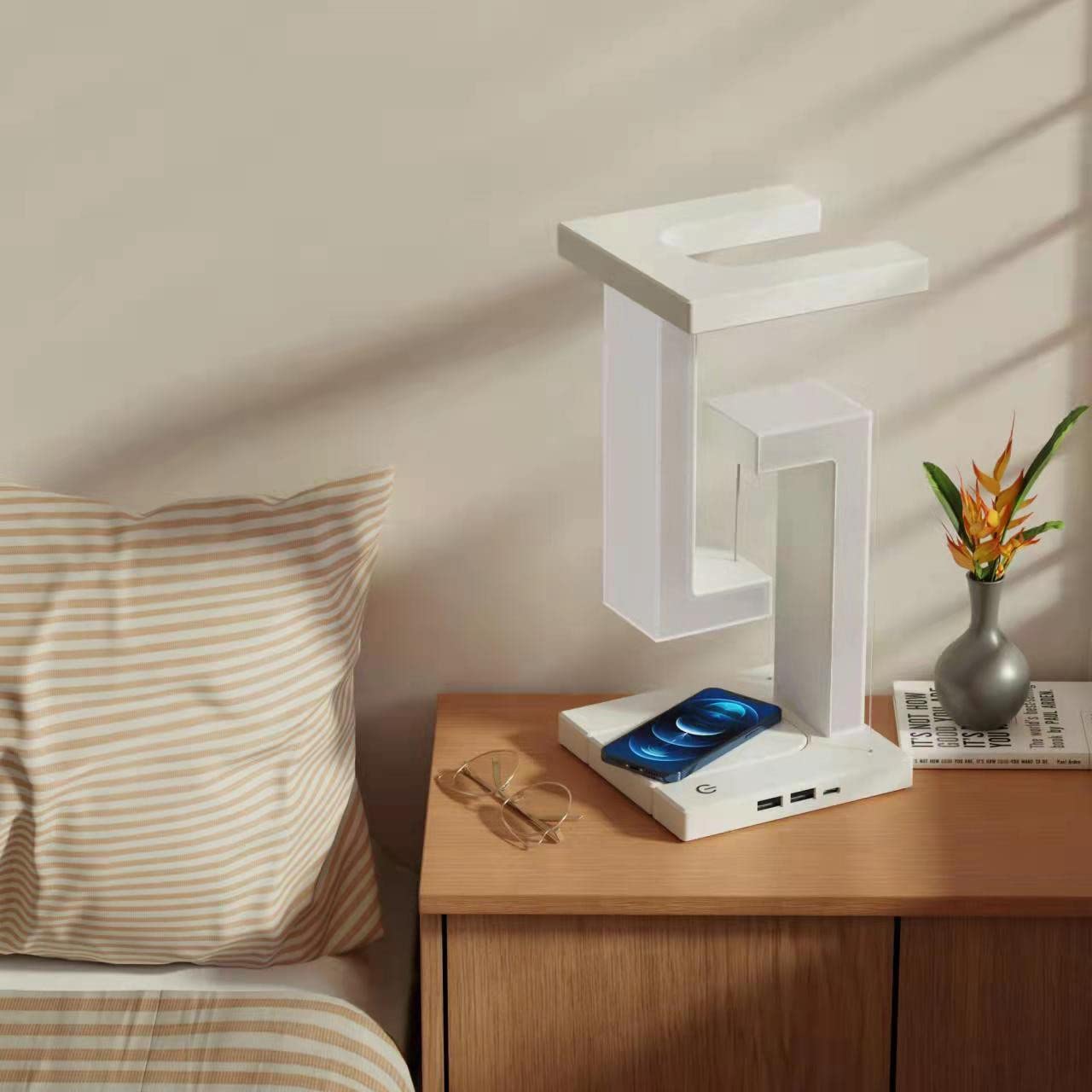 Smartphone Wireless Charging Table Lamp - Crazy Dream Deals